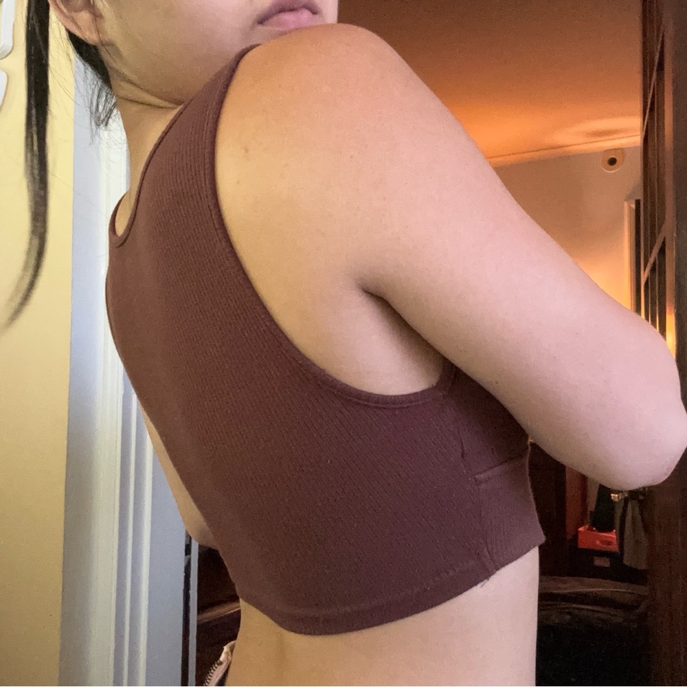 crop top - Picture 2 of 3